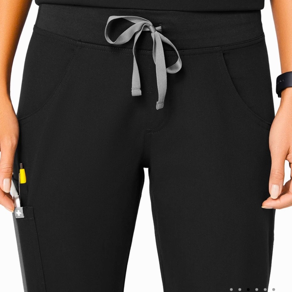 FIGS Kade Cargo Scrub Pants Small/Tall